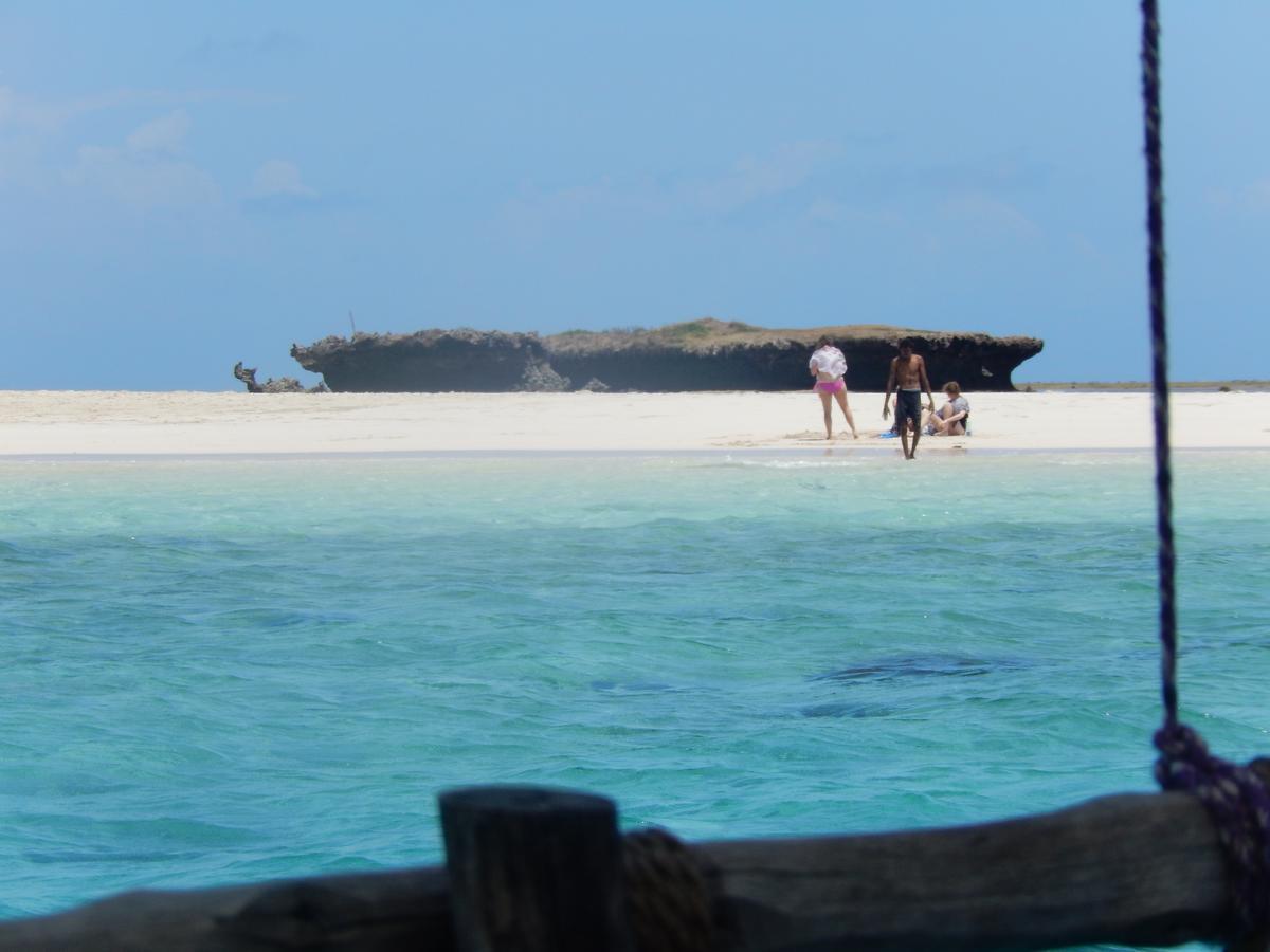 Blue Monkey Beach Cottages Shimoni Eksteriør bilde